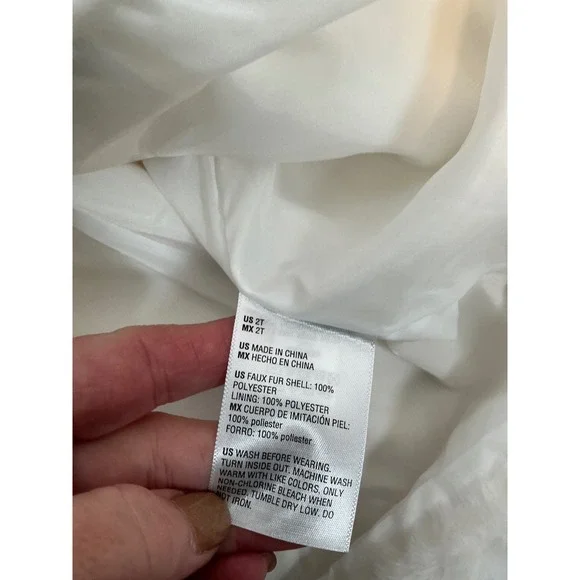 Epic Threads Girls White Faux Fur Vest Size 2T NWT - Picture 3 of 4